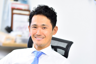 マックス総合税理士法人　代表社員　川合　宏一　様
